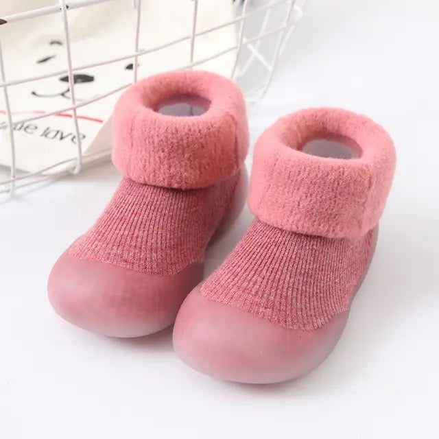 Zapatos con calcetines súper cálidos para niños