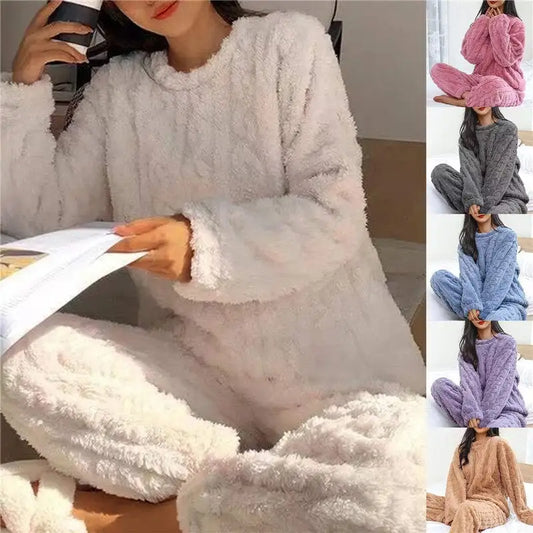 Pijama acogedor de forro polar para mujer