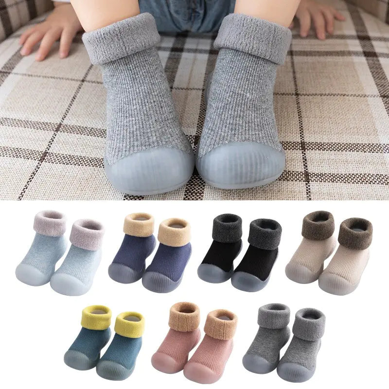 Zapatos con calcetines súper cálidos para niños